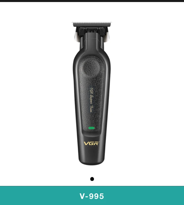 حجم‌زن VGR V-197  در حال استفاده روی موهای فر