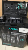 ست کامل حرفهای VGR-V640 S4 4in1 شامل سشوار، ماشین اصلاح حجمزن، خطزن و شیور در جعبه بندکدار مشکی – همراه با پیشبند مشتری با گارانتی معتبر وی جی ار